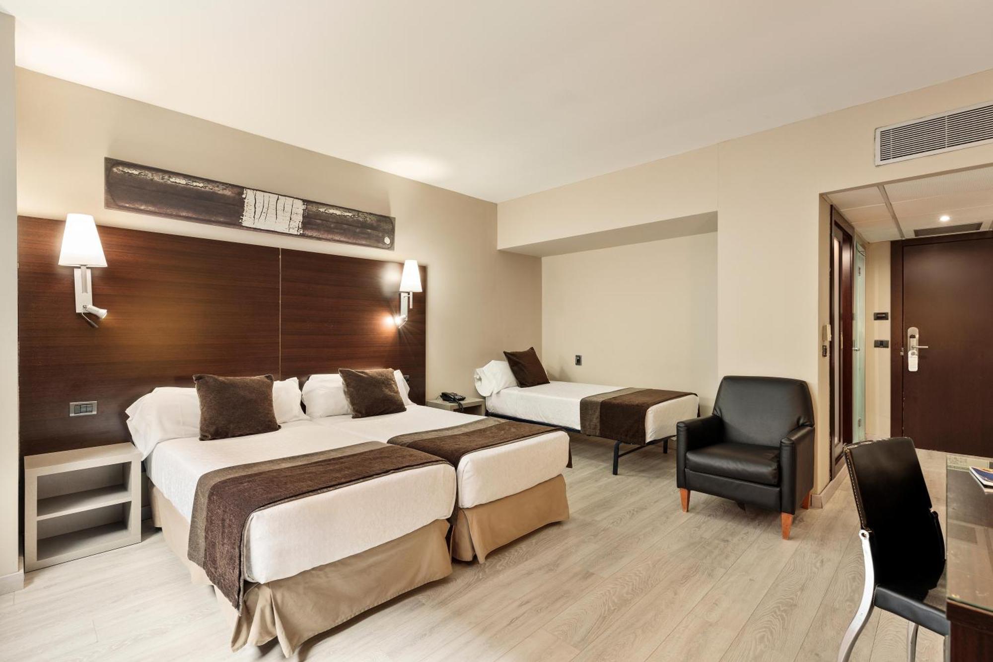 Hotel Front Maritim